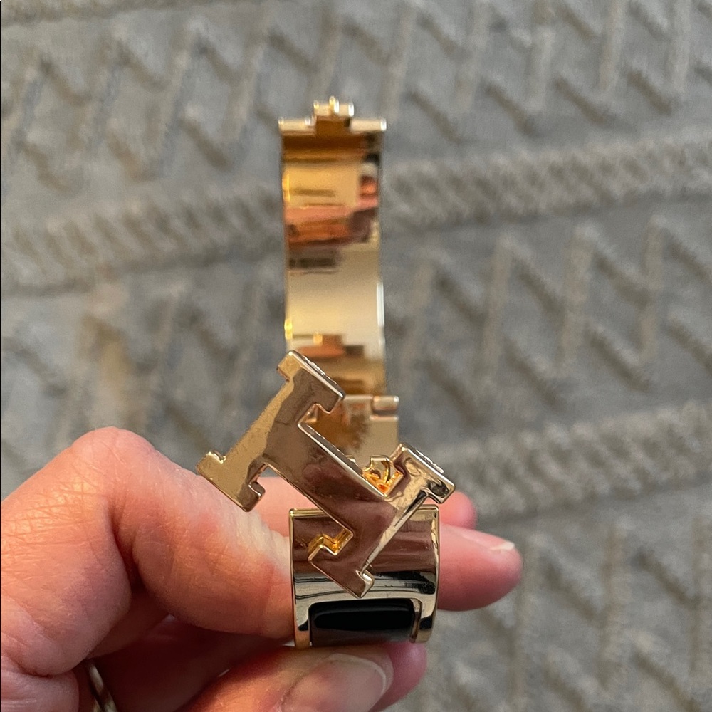 Gold and Black H Bracelet - Picture 6 of 7